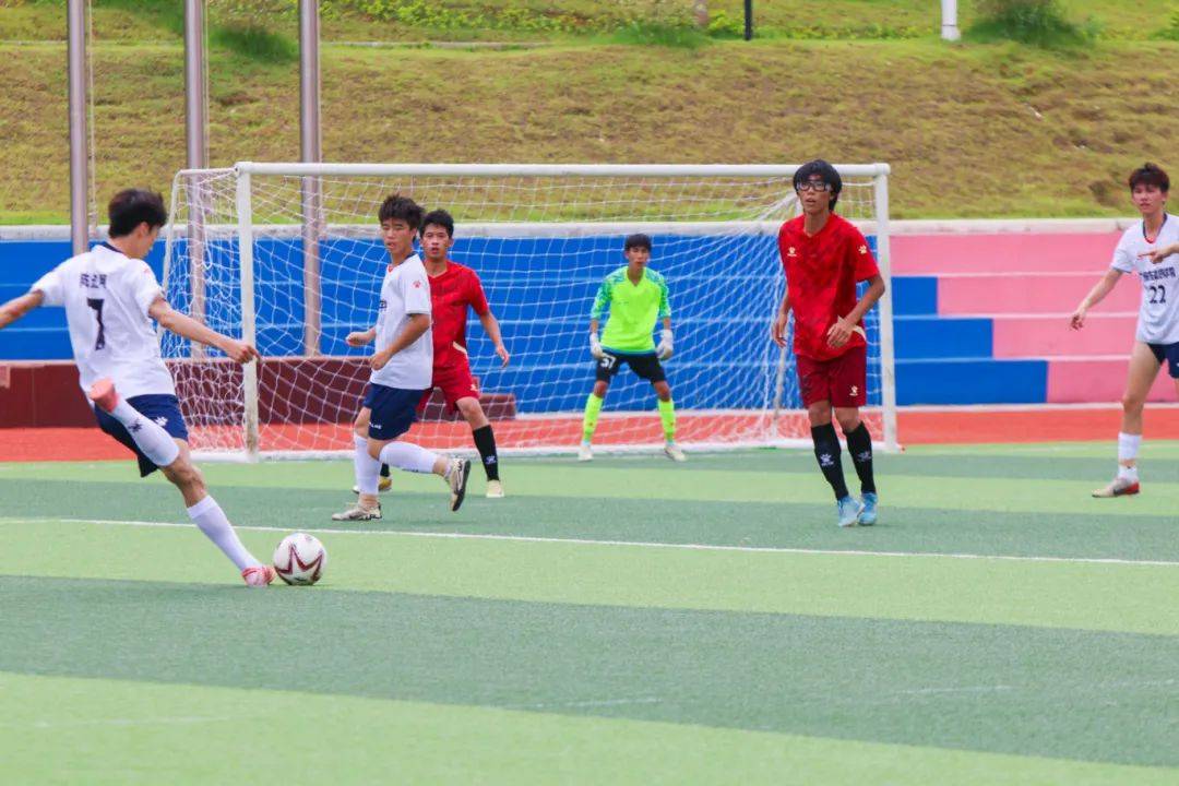 B体育新闻-精彩纷呈的足球比赛成为热门话题