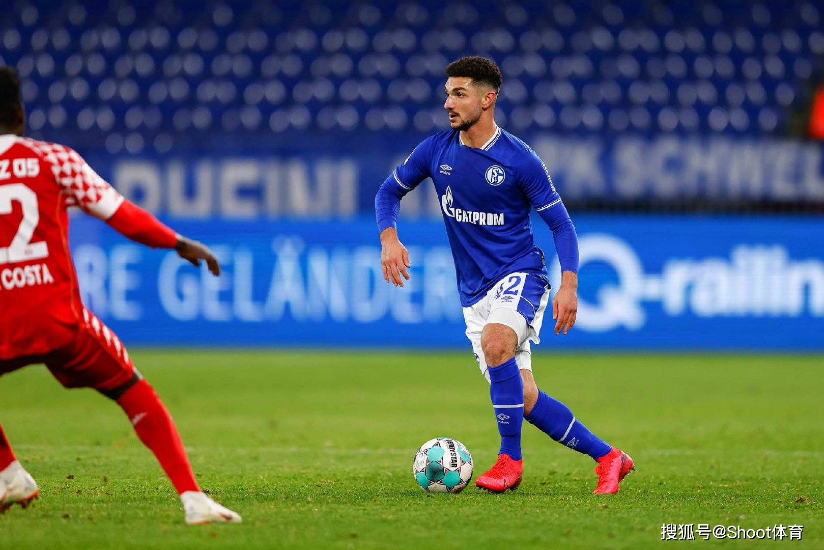 沙尔克新援表现不俗，球迷对其寄予厚望的简单介绍