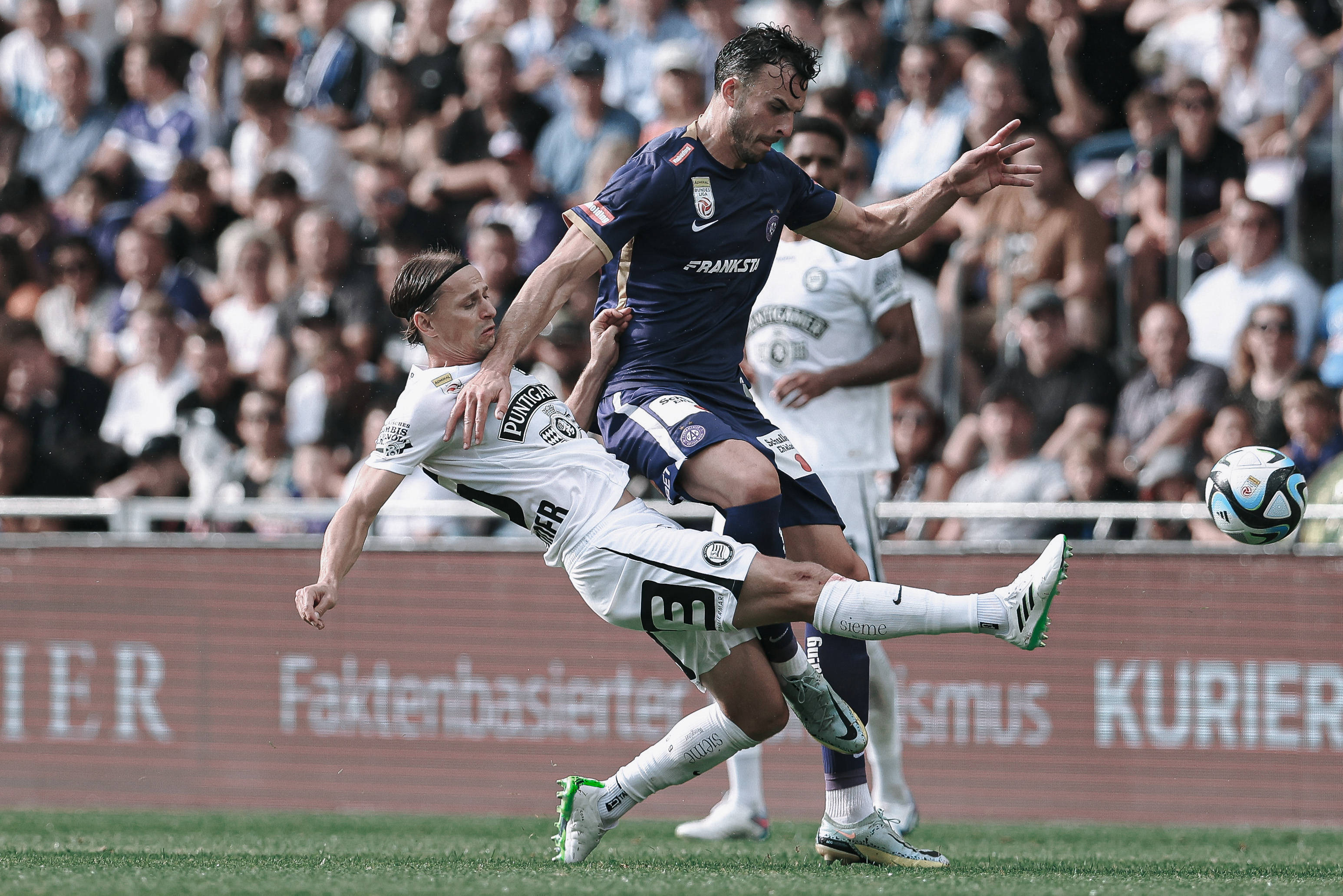 胜负之间:对战球队实力对比谁更胜一筹? 胜负之间:对战球队实力对比谁更胜一筹?