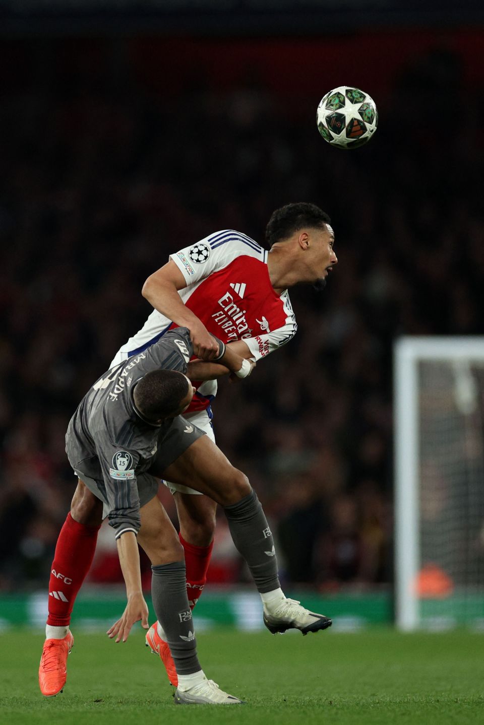 阿森纳主场胜利,成功挺进欧洲足球锦标赛 阿森纳主场胜利,成功挺进欧洲足球锦标赛