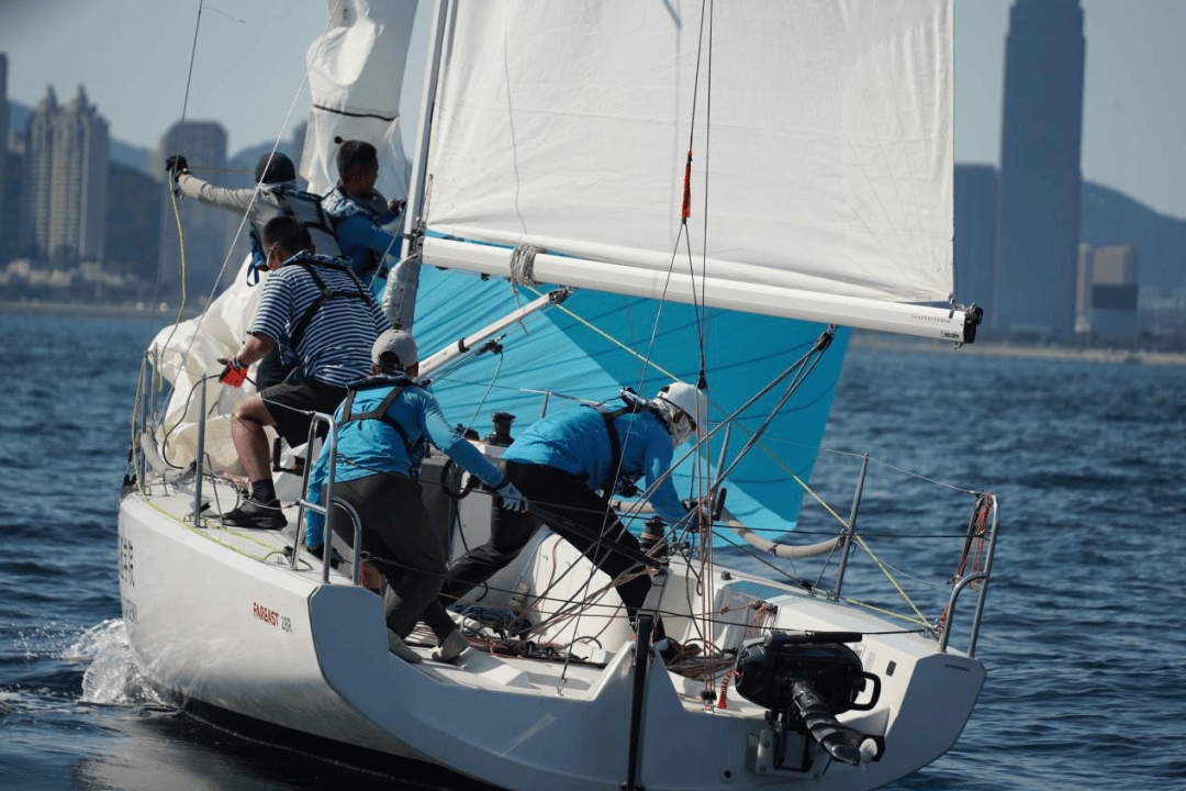 阿尔及利亚帆船选手斩获金牌