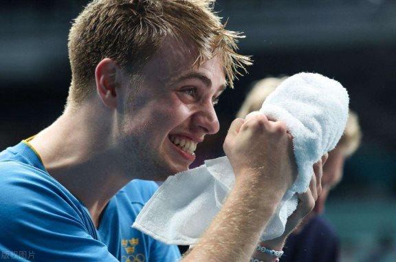 B体育在线登录-瑞典队奋力拼搏，斩获团体冠军