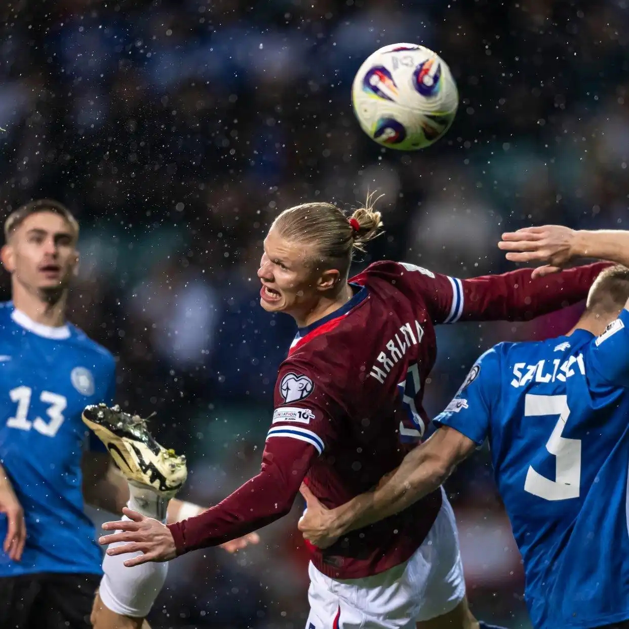 挪威足球联赛：冰岛队不败战胜，波兰队表现出色