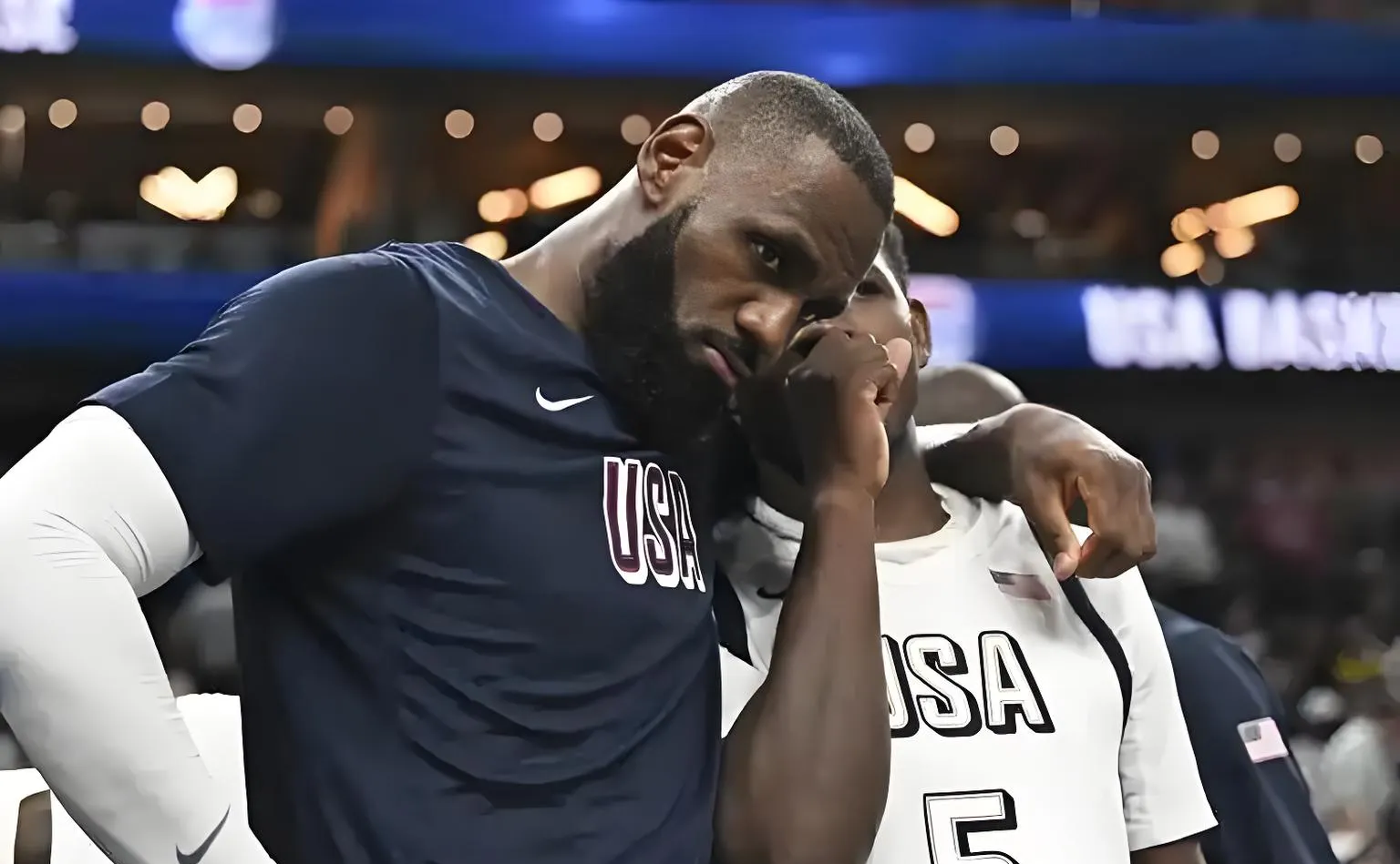 雄鹿击败灰熊,继续领跑东部 雄鹿击败灰熊,继续领跑东部