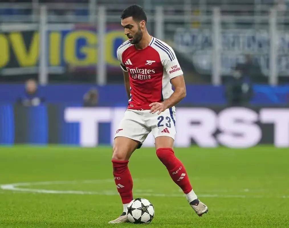 阿森纳门将因伤报销，球队后防已成软肋的简单介绍