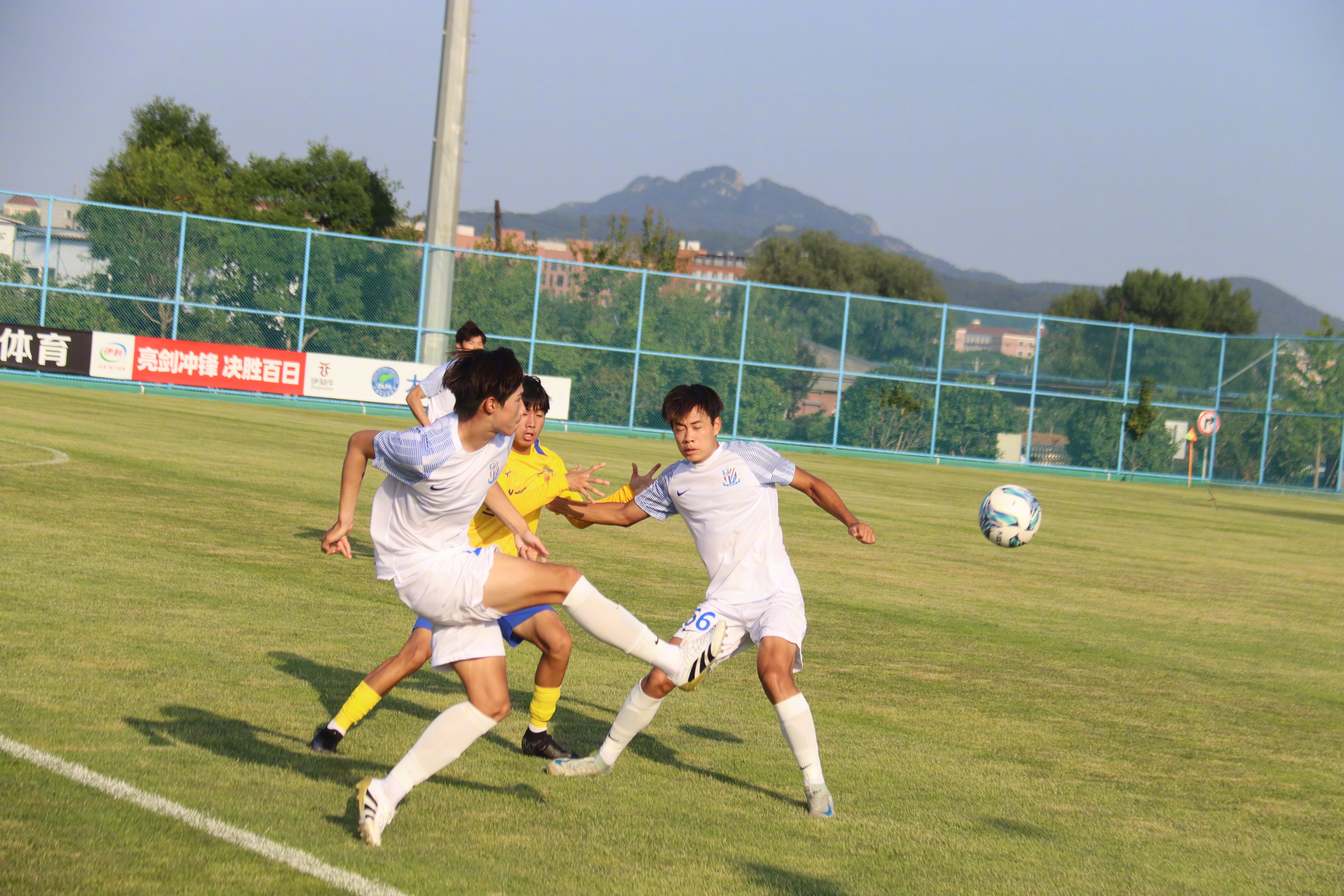 B体育课程-关于神州大战：上海申花迎战河南建业，谁能笑到最后？的信息